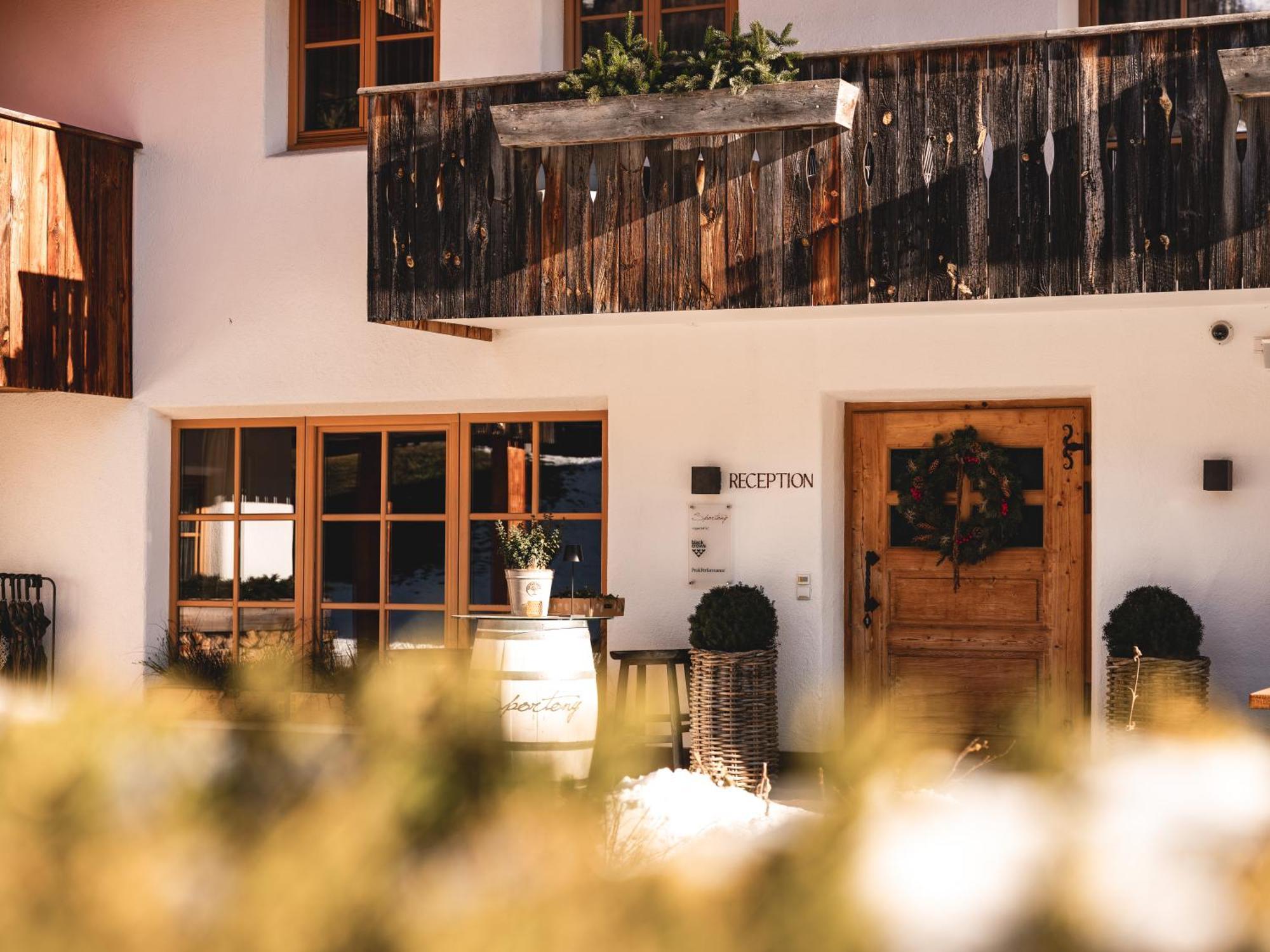 Sportony Mountain Lodges La Villa  Exterior photo